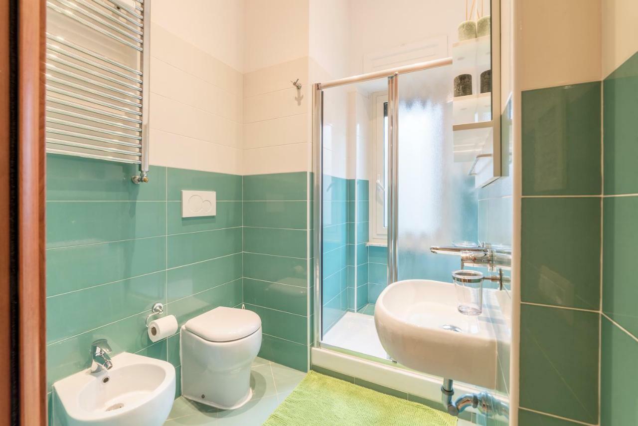 Elephant + 2 Bathrooms Apartment
